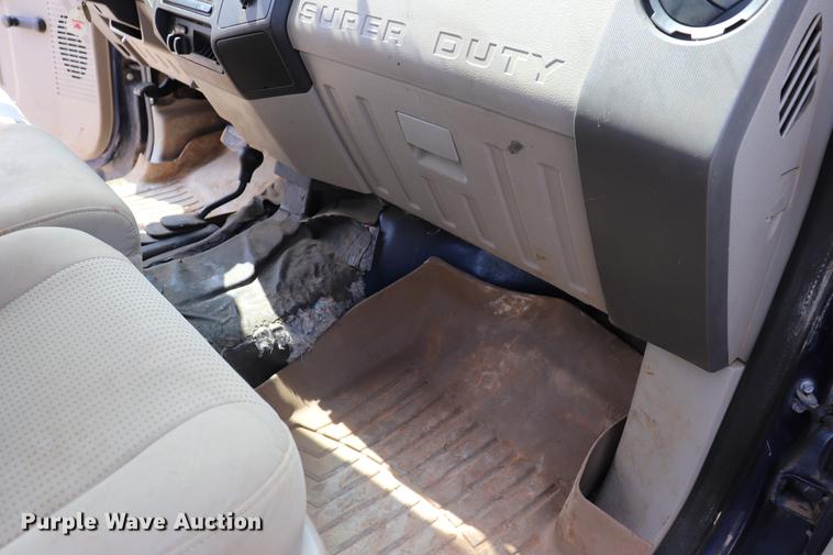 image for item ED9535 2008 Ford F250 Super Duty Crew Cab pickup truck