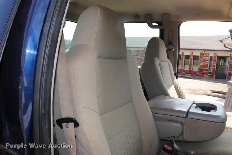 image for item ED9535 2008 Ford F250 Super Duty Crew Cab pickup truck