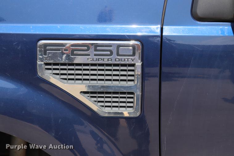 image for item ED9535 2008 Ford F250 Super Duty Crew Cab pickup truck