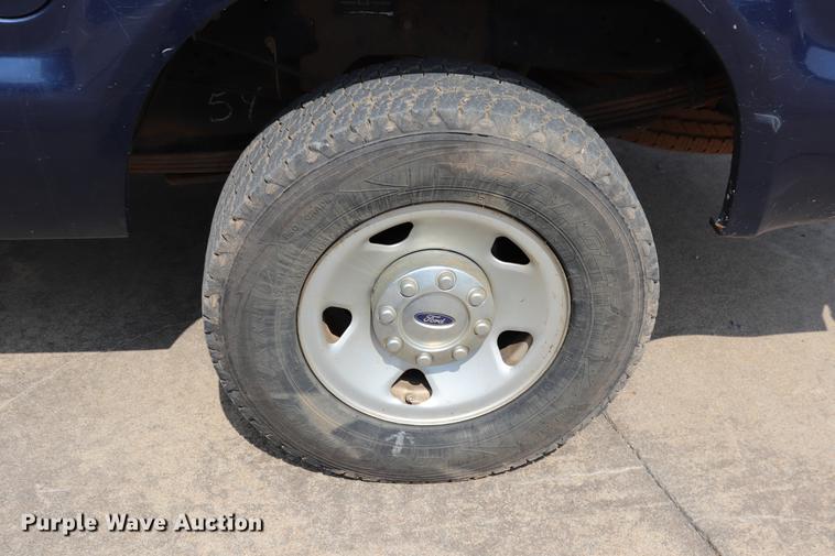 image for item ED9535 2008 Ford F250 Super Duty Crew Cab pickup truck