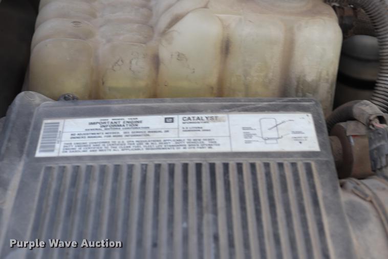 image for item ED9536 2004 Chevrolet Silverado 2500HD Ext. Cab pickup truck