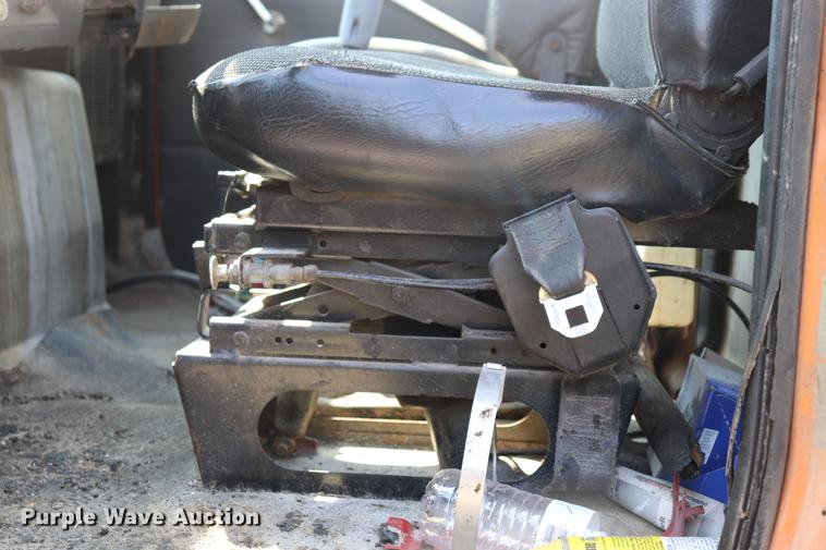 image for item ED9538 1988 Ford L9000 oil distributor truck