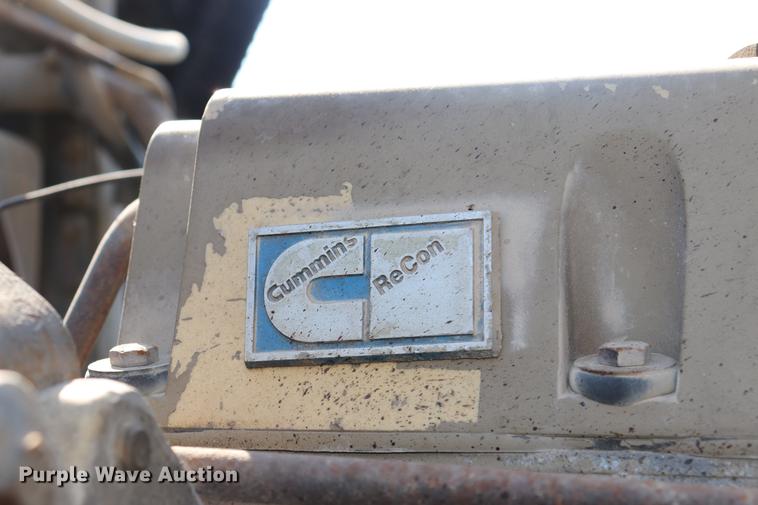 image for item ED9538 1988 Ford L9000 oil distributor truck