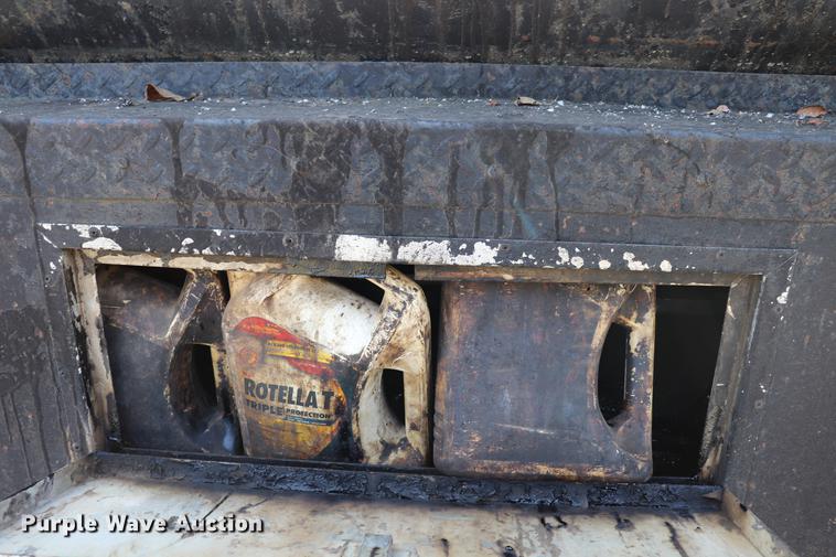 image for item ED9538 1988 Ford L9000 oil distributor truck