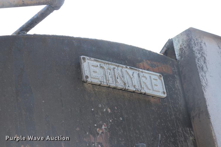 image for item ED9538 1988 Ford L9000 oil distributor truck