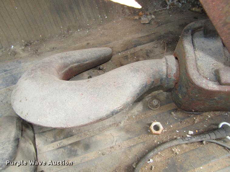 image for item G1445 (3) crane lifting blocks