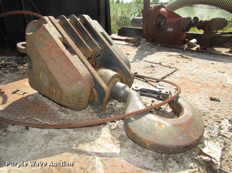 image for item G1445 (3) crane lifting blocks