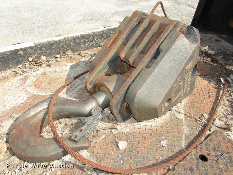 image for item G1445 (3) crane lifting blocks