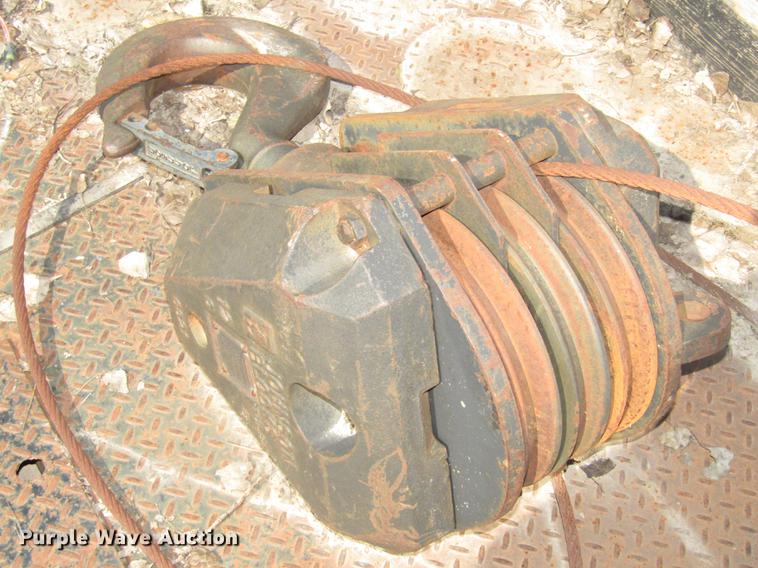 image for item G1445 (3) crane lifting blocks