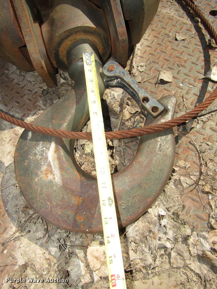 image for item G1445 (3) crane lifting blocks