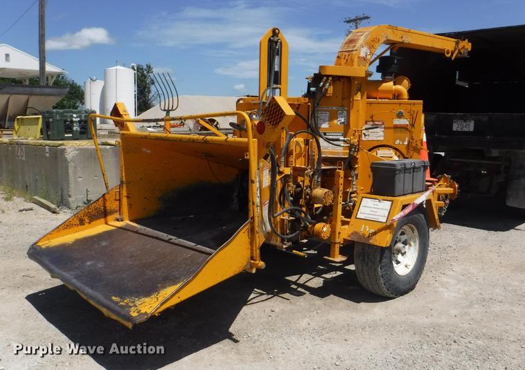 image for item K5897 1997 Brush Bandit 250XP chipper
