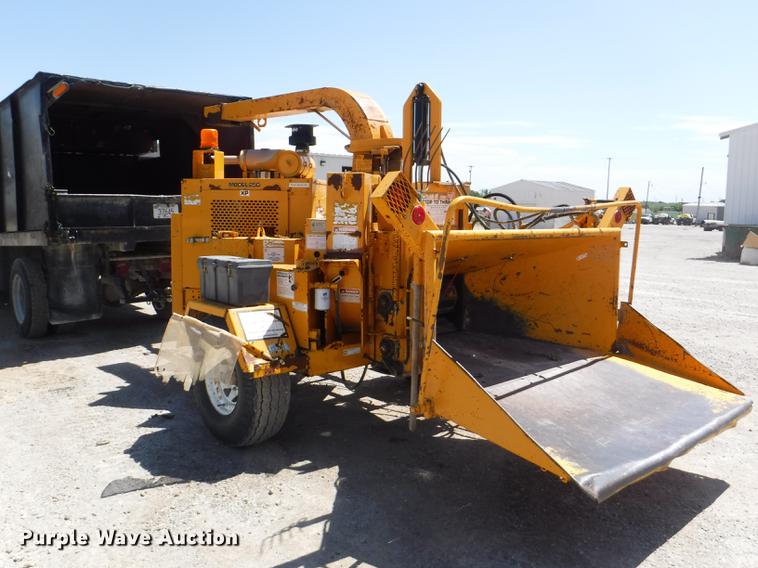 image for item K5897 1997 Brush Bandit 250XP chipper