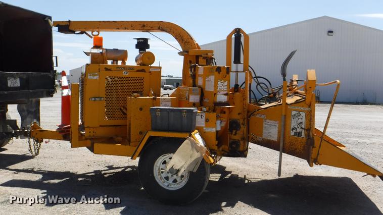 image for item K5897 1997 Brush Bandit 250XP chipper