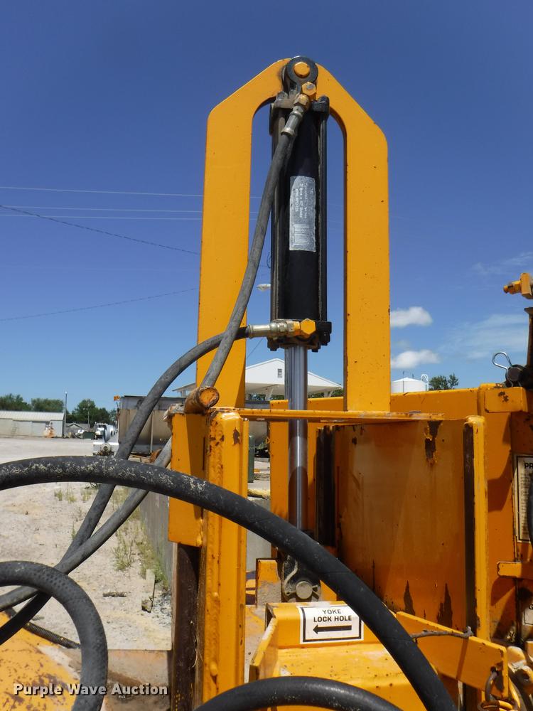 image for item K5897 1997 Brush Bandit 250XP chipper