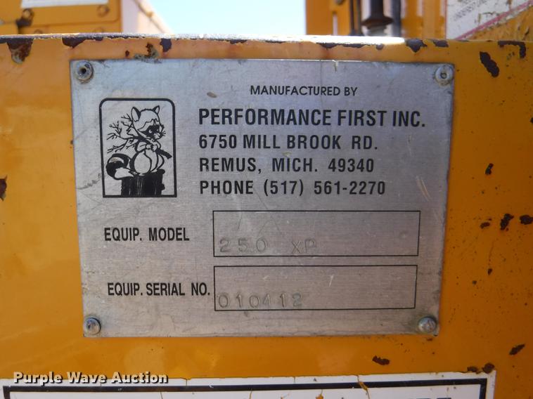 image for item K5897 1997 Brush Bandit 250XP chipper