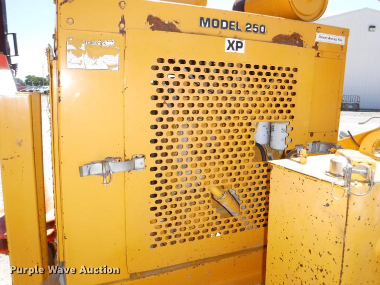 image for item K5897 1997 Brush Bandit 250XP chipper