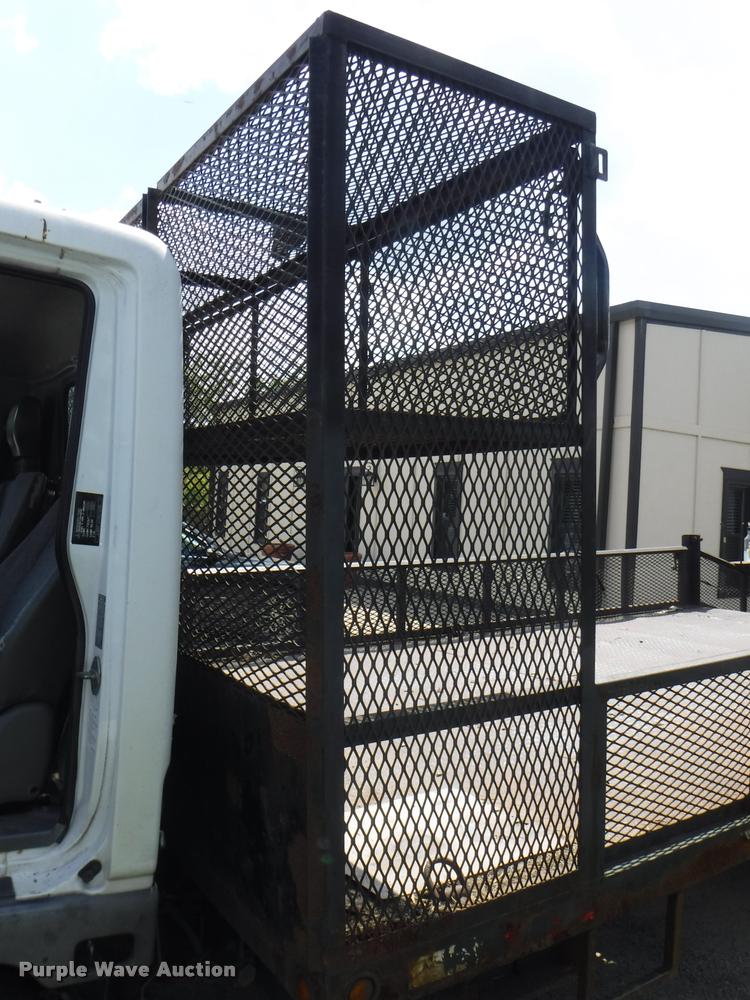 image for item K5911 2004 Mitsubishi Fuso FE640 flatbed truck