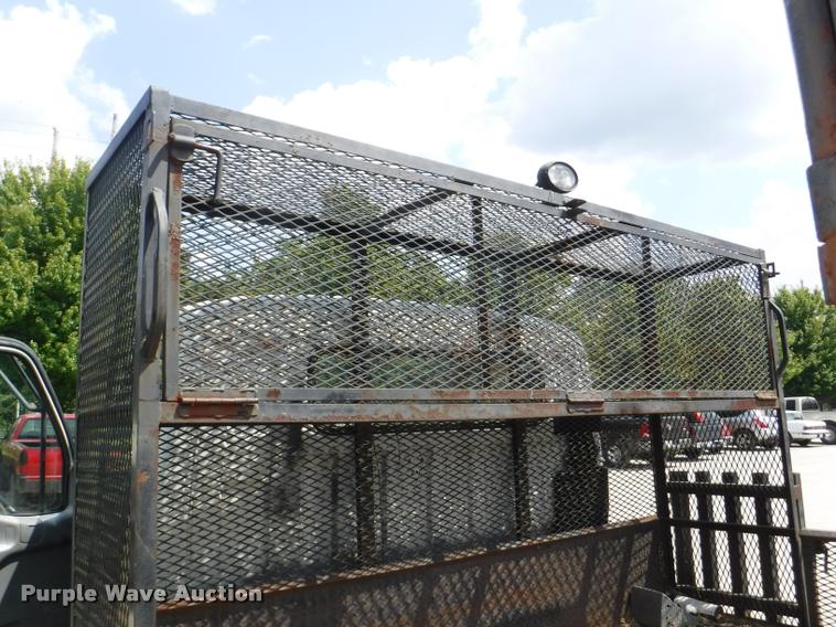 image for item K5911 2004 Mitsubishi Fuso FE640 flatbed truck