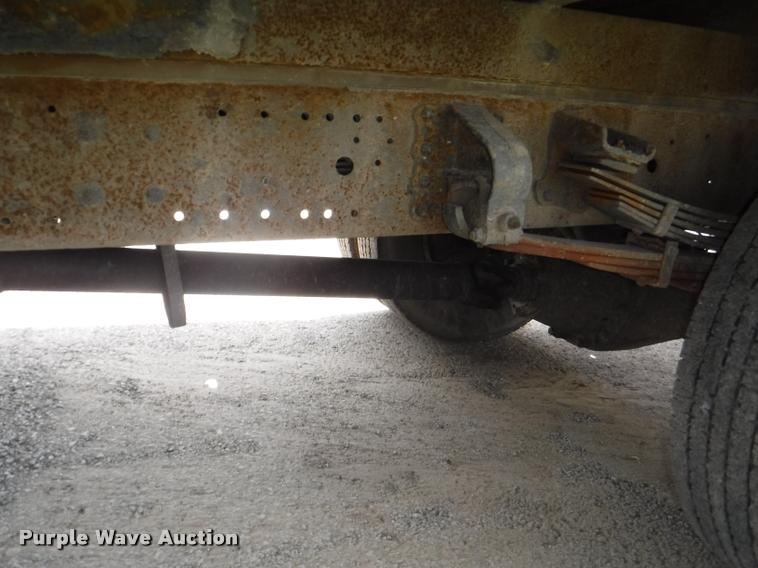 image for item K5911 2004 Mitsubishi Fuso FE640 flatbed truck