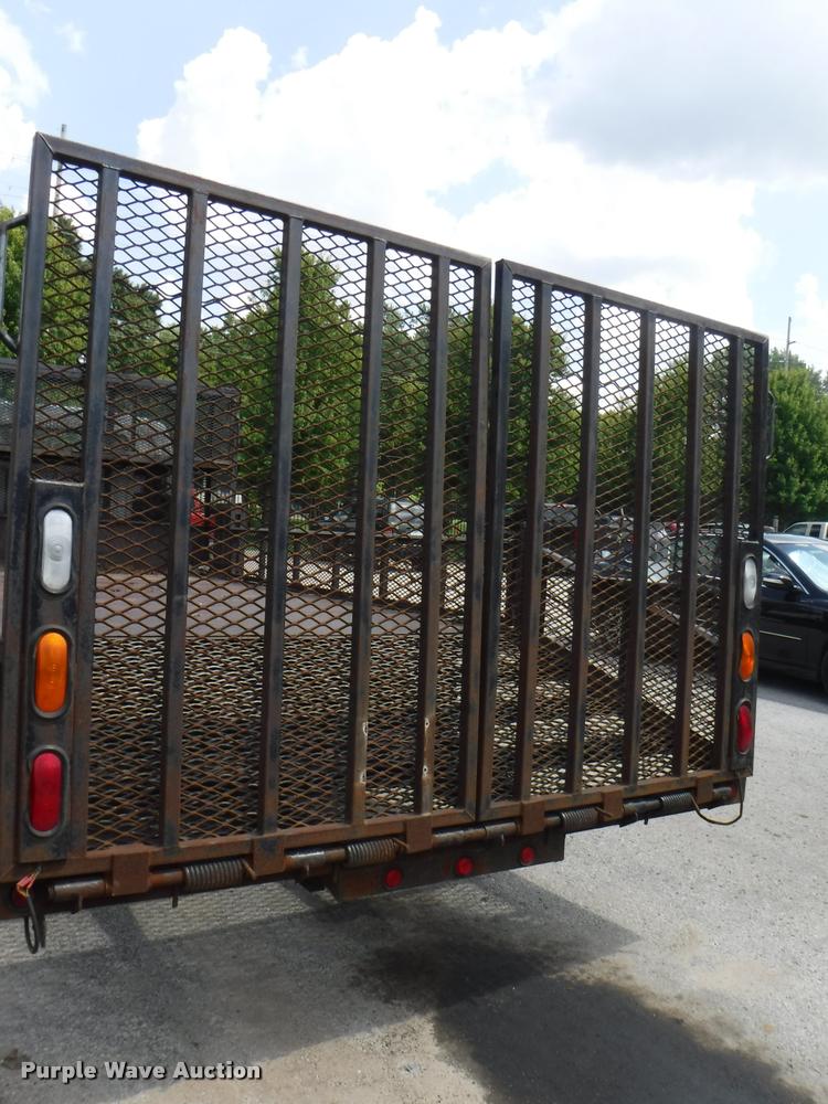 image for item K5911 2004 Mitsubishi Fuso FE640 flatbed truck