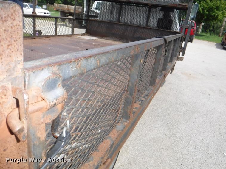 image for item K5911 2004 Mitsubishi Fuso FE640 flatbed truck