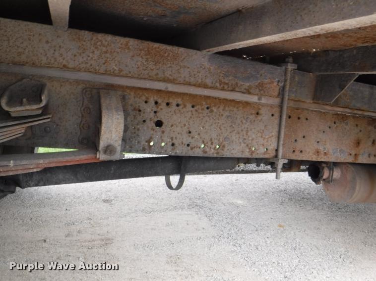 image for item K5911 2004 Mitsubishi Fuso FE640 flatbed truck