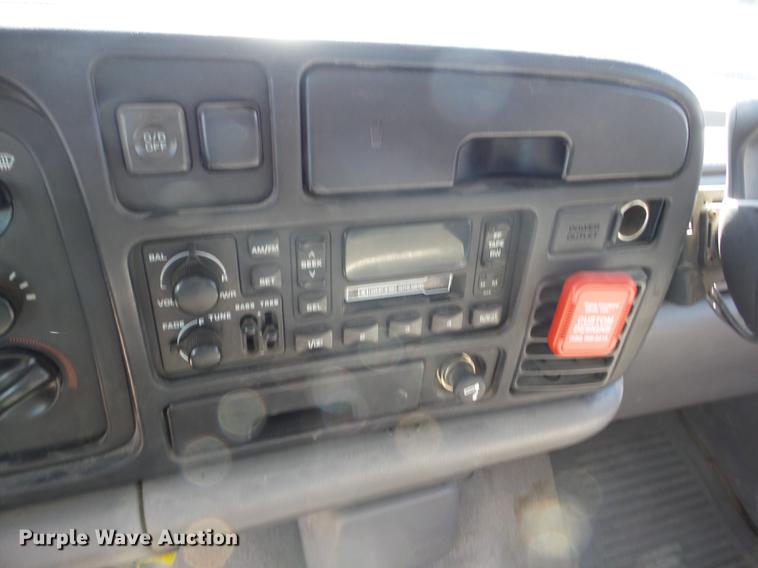 image for item K6366 1995 Dodge Ram 2500 HD flatbed pickup truck