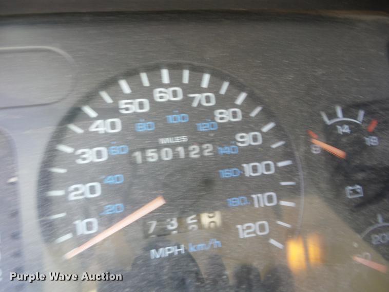 image for item K6366 1995 Dodge Ram 2500 HD flatbed pickup truck