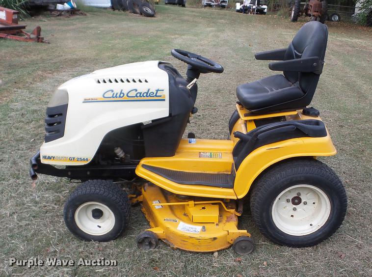 image for item K6394 Cub Cadet GT2544 lawn mower