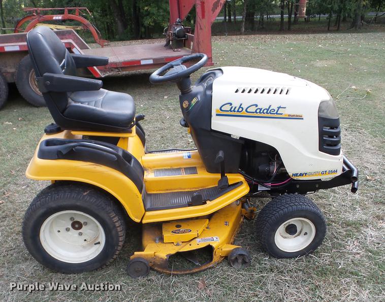 image for item K6394 Cub Cadet GT2544 lawn mower