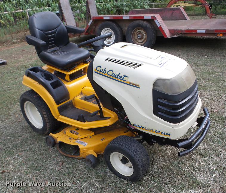 image for item K6394 Cub Cadet GT2544 lawn mower