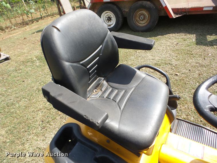 image for item K6394 Cub Cadet GT2544 lawn mower
