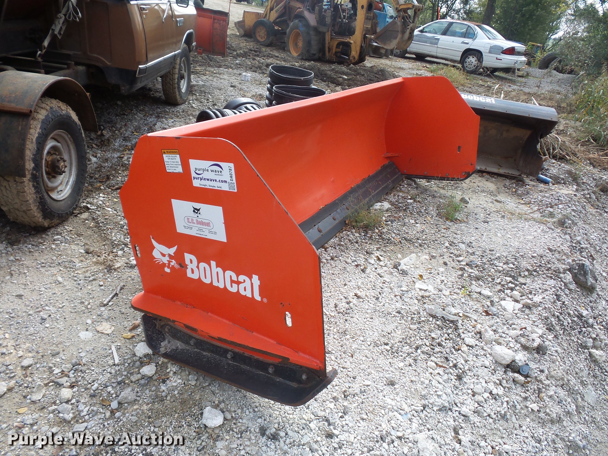 Bobcat snow bucket in Sibley, MO Item DA0787 sold Purple Wave