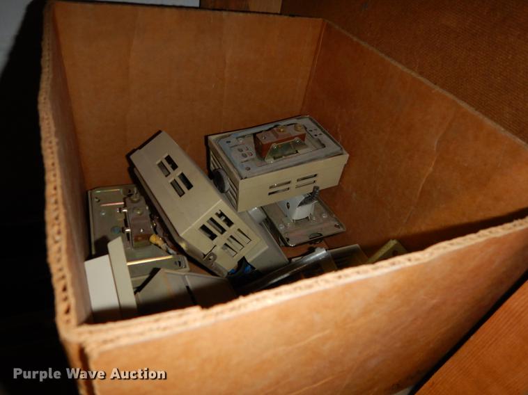 image for item DS9814 HVAC supplies