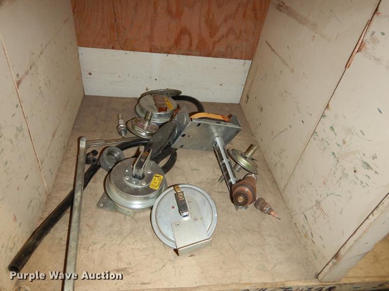 image for item DS9814 HVAC supplies