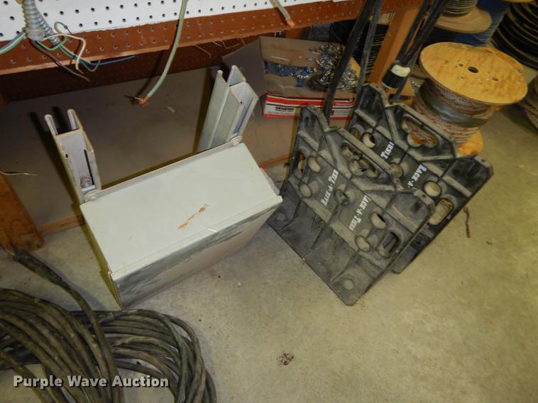 image for item DS9819 Electrical supplies