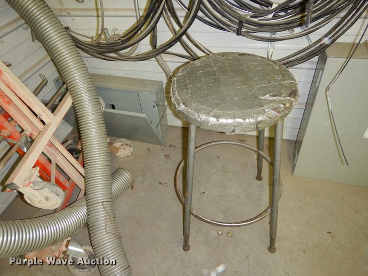 image for item DS9819 Electrical supplies