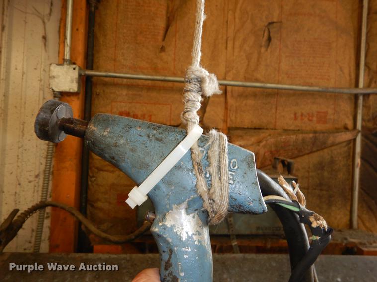 image for item DS9837 Compact pinspotter welder