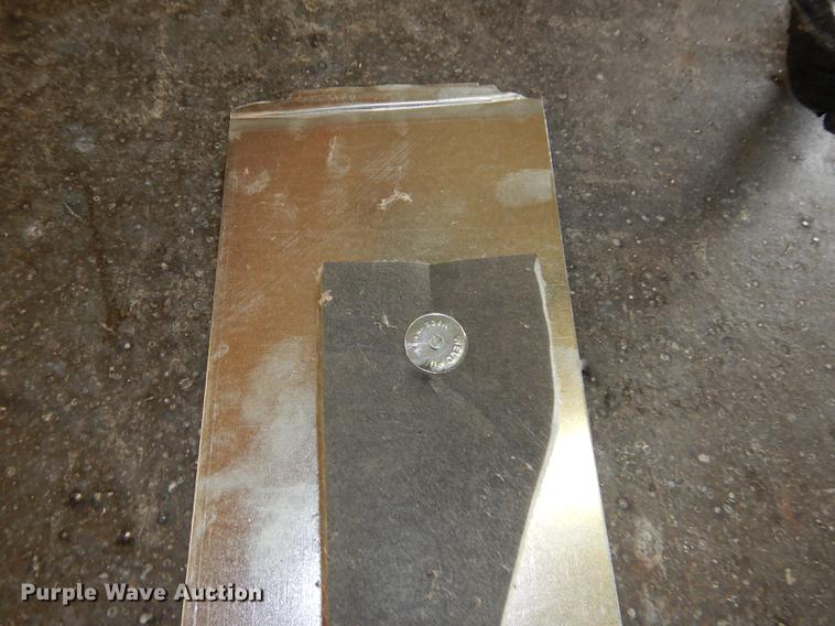 image for item DS9837 Compact pinspotter welder