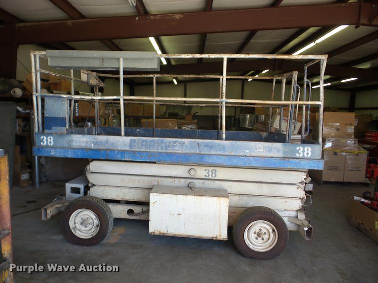 image for item DS9861 Mark Lift 25E scissor lift