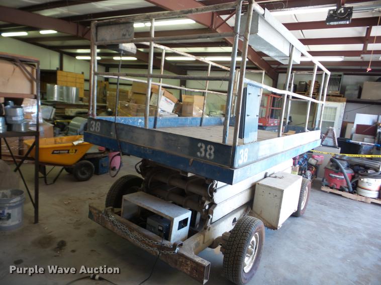 image for item DS9861 Mark Lift 25E scissor lift