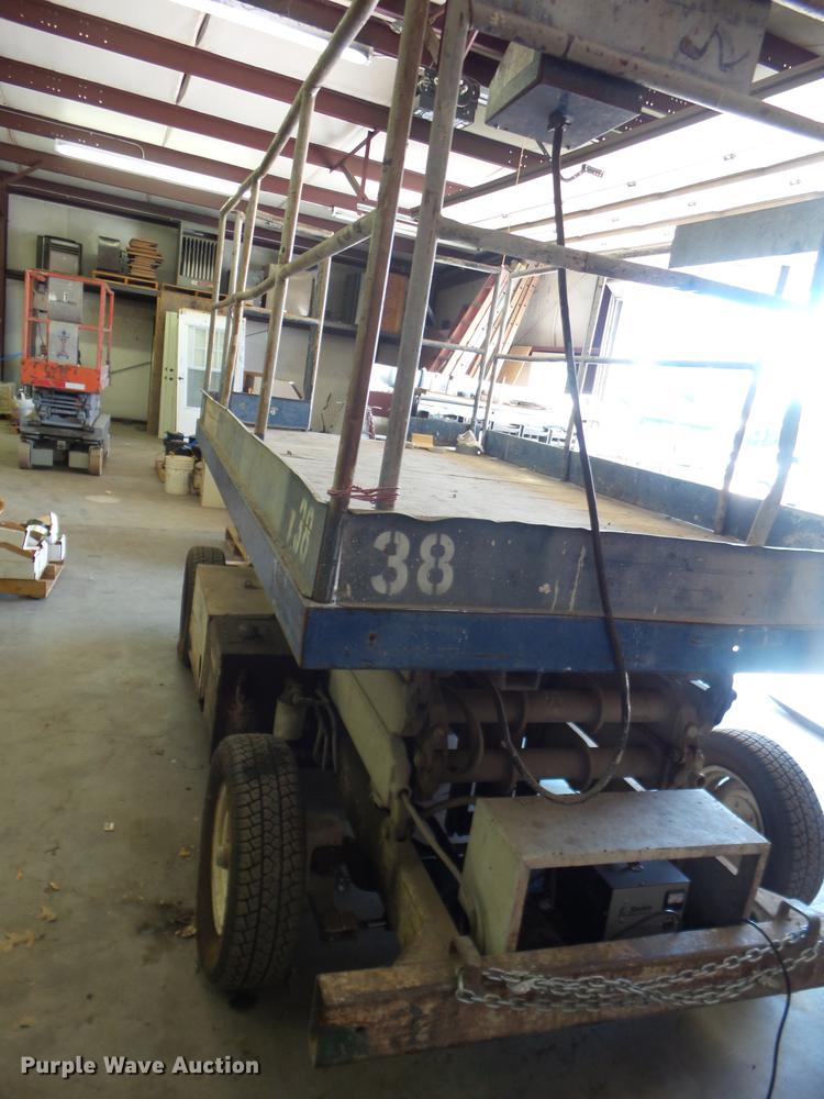 image for item DS9861 Mark Lift 25E scissor lift