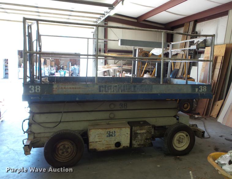 image for item DS9861 Mark Lift 25E scissor lift