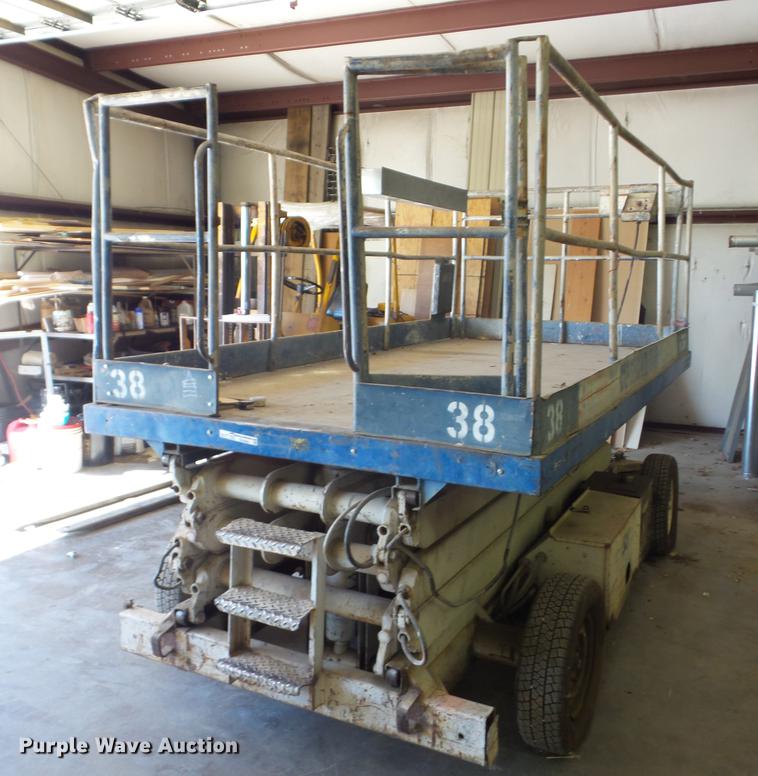 image for item DS9861 Mark Lift 25E scissor lift