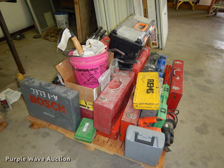 image for item DS9869 Tools