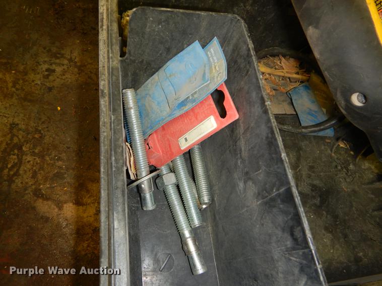 image for item DS9869 Tools