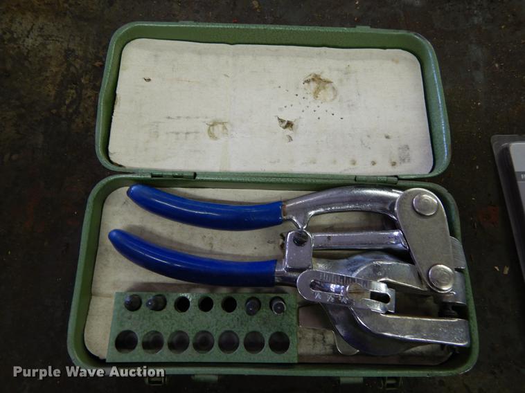 image for item DS9869 Tools