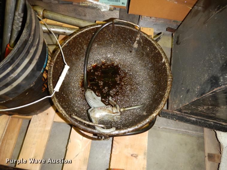 image for item DS9883 Tools