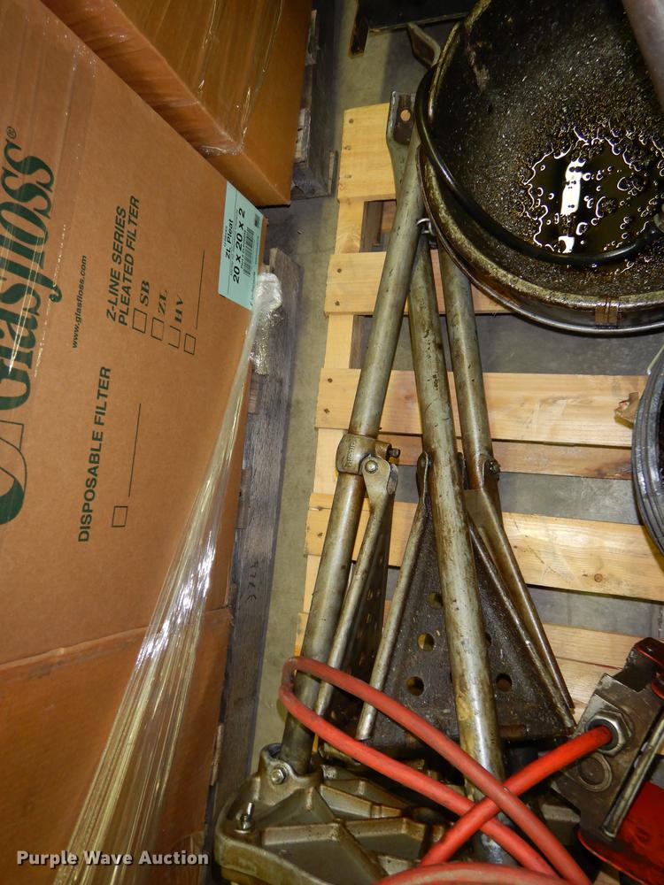 image for item DS9883 Tools