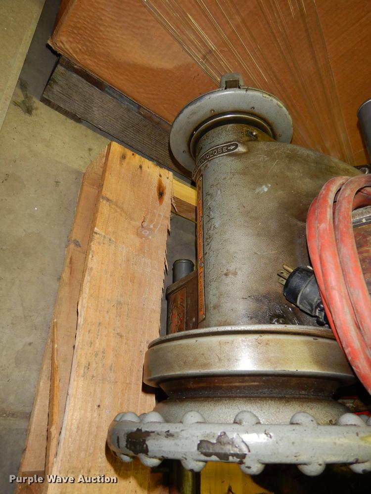 image for item DS9883 Tools